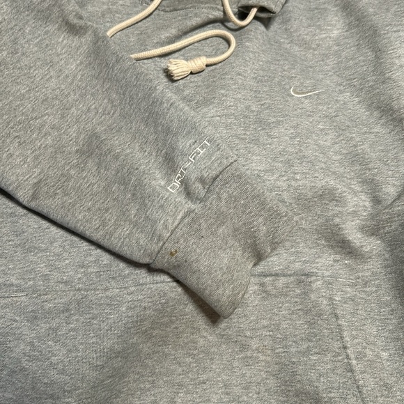 Nike Sweater - Picture 5 of 5